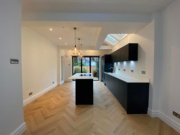 3 Bedroom Terraced House To Rent In Beechwood Avenue, Manchester, M21