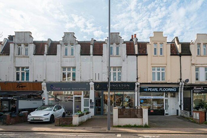 16 Bedroom House For Sale In Richmond Road, Kingston Upon Thames, Surrey, KT2