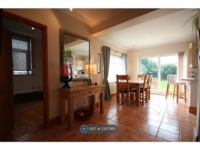 3 Bedroom Bungalow To Rent In Corbet Avenue, Norwich, NR7