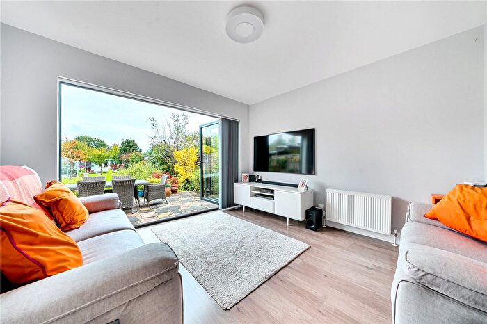 2 Bedroom Bungalow For Sale In Hawthorne Avenue, Biggin Hill, TN16