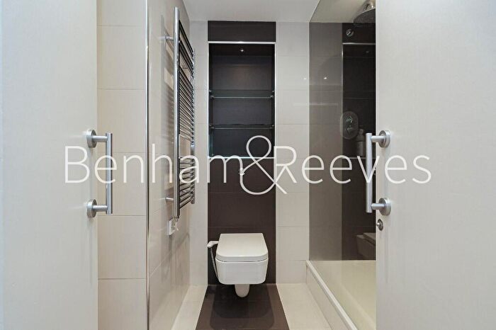 2 Bedroom Apartment To Rent In Carlyle Court, Chelsea Harbour, SW10