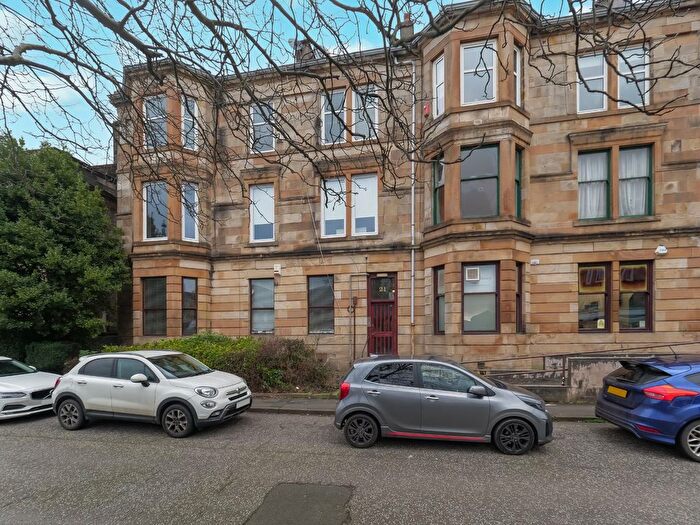 3 Bedroom Flat For Sale In Glasgow Road, Paisley, Renfrewshire, PA1