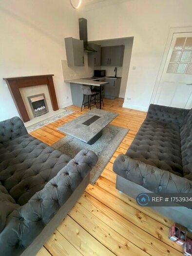 2 Bedroom Flat To Rent In Golfhill Drive, Glasgow, G31