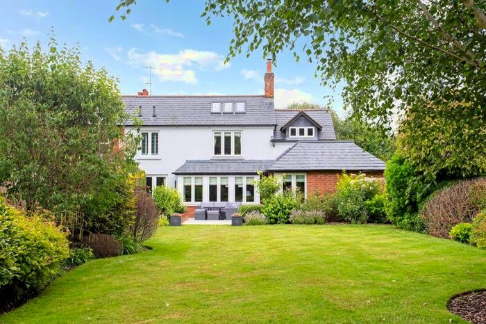 3 Bedroom Country House For Sale In Church Lane, Cliddesden, RG25