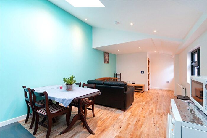 4 Bedroom Flat To Rent In Selkirk Road, London, SW17