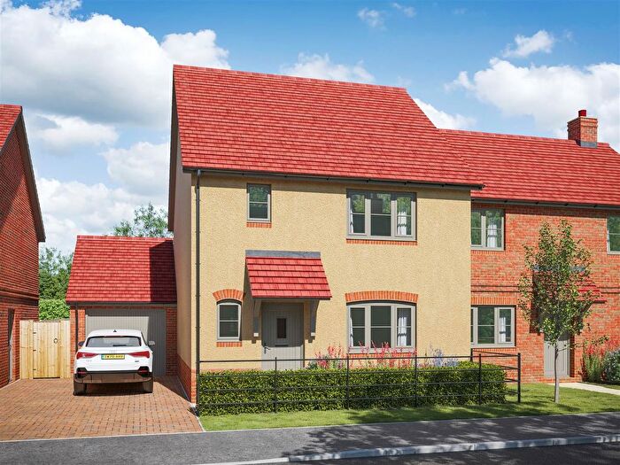 3 Bedroom Semi-Detached House For Sale In Chestnut Drive, Staunton, Gloucester, GL19