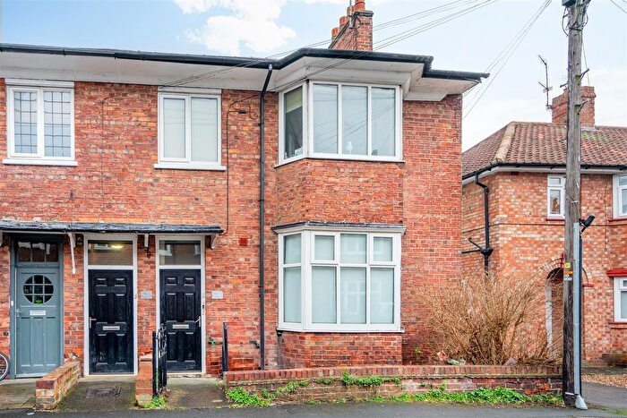1 Bedroom Flat To Rent In Moorland Road, York, YO10