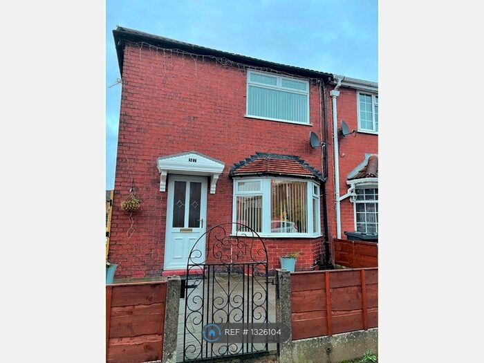 2 Bedroom Semi-Detached House To Rent In Booth Street, Denton, Manchester M34