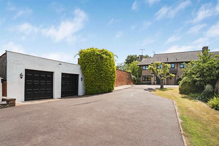 4 Bedroom Detached House For Sale In Deans Row, Gayton, NN7