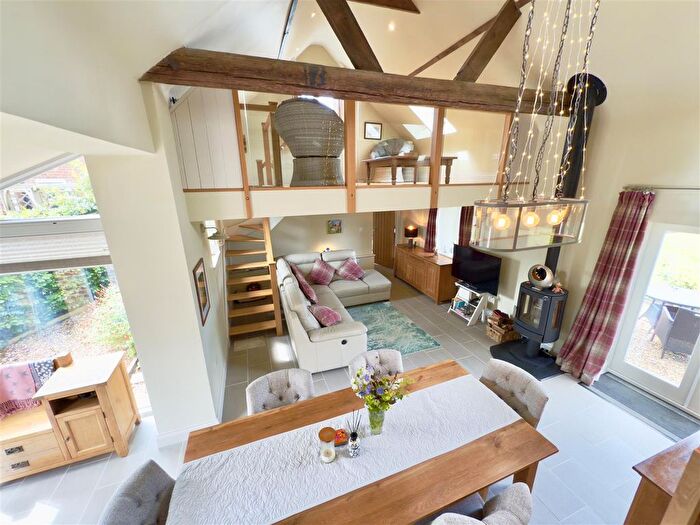 2 Bedroom Detached House For Sale In Wood Street, Catfield, NR29