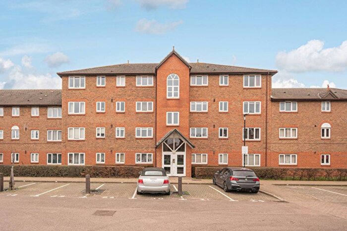 2 Bedroom Flat To Rent In Peartree Avenue, Earlsfield, London, SW17