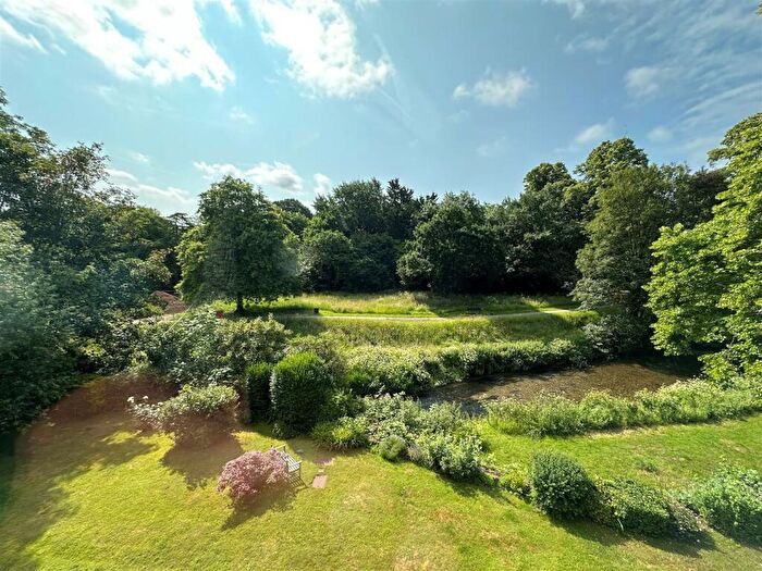1 Bedroom Retirement Property For Sale In South Street, Farnham, GU9