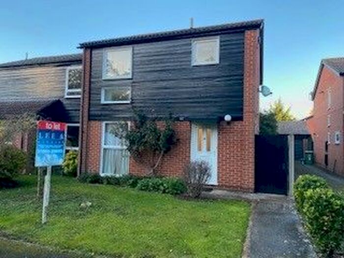 3 Bedroom Semi-Detached House To Rent In Hosker Close, Sandhills, Oxford OX3