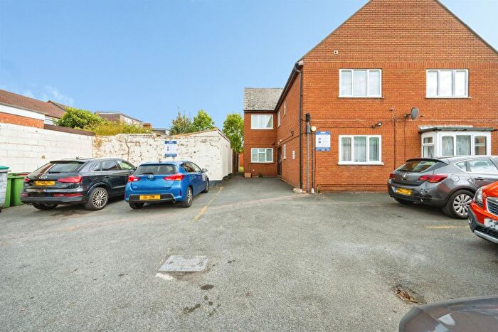 1 Bedroom Flat For Sale In Tudor Road, Luton, LU3