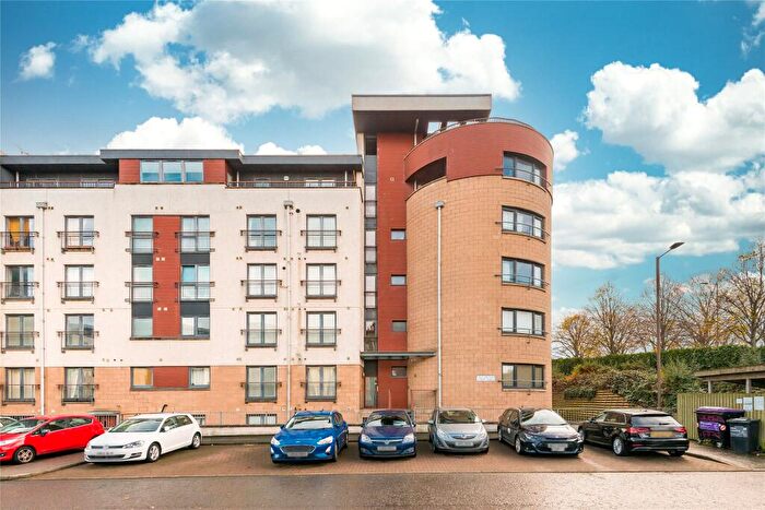 3 Bedroom Apartment For Sale In East Pilton Farm Rigg, Edinburgh, EH5