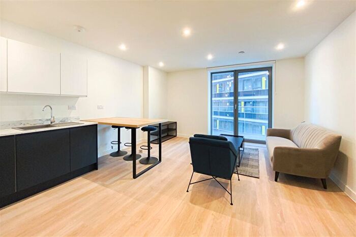 2 Bedroom Apartment To Rent In Laurence Place, New Kings Head Yard, M3