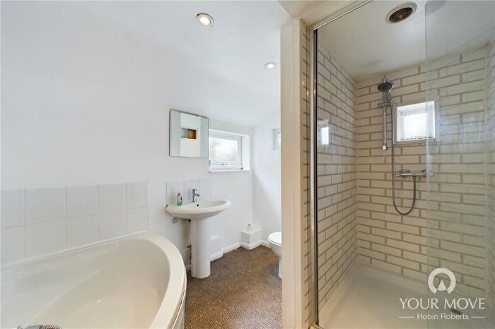 4 Bedroom House To Rent In Southampton Road, Far Cotton, Northampton, NN4