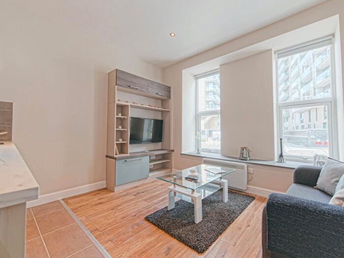 1 Bedroom Apartment To Rent In Apt, Eagle House #, M3