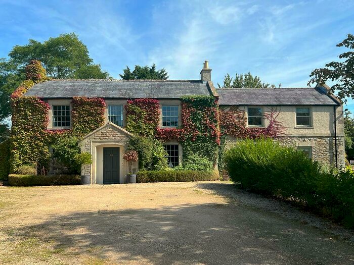 6 Bedroom Character Property For Sale In Semington, Trowbridge, Wiltshire, BA14