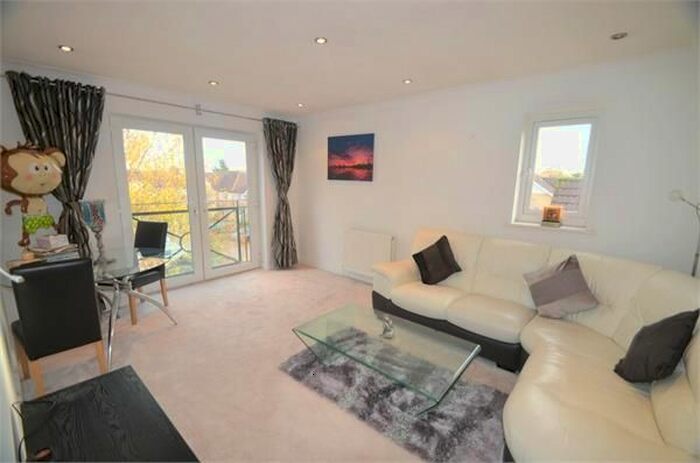 2 Bedroom Flat To Rent In Grenville Place, Mill Hill, NW7