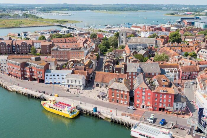 3 Bedroom Mews To Rent In Thames Street, Poole, BH15