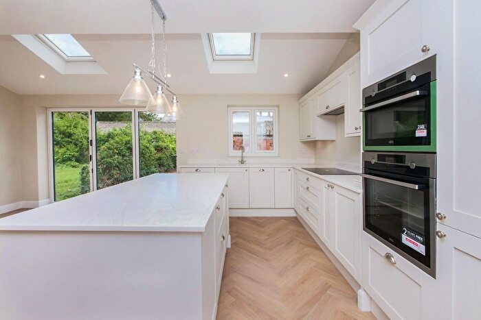 4 Bedroom Semi-detached House To Rent In Moorland Road, York, YO10