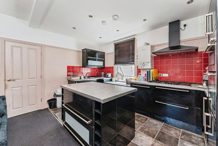 3 Bedroom Flat For Sale In High Street, Holywell, Flintshire, CH8