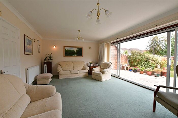 4 Bedroom Detached House For Sale In Bedford Road, Basildon, Essex, SS15