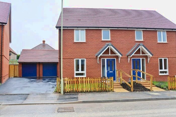 3 Bedroom Semi-Detached House To Rent In Saunders Way, Basingstoke, RG23