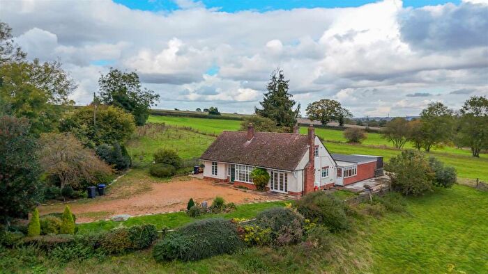 3 Bedroom Detached Bungalow For Sale In Gayton Road, Blisworth, Northampton, NN7