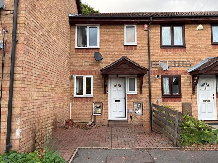 2 Bedroom House For Sale In Pittman Gardens, Ilford, IG1