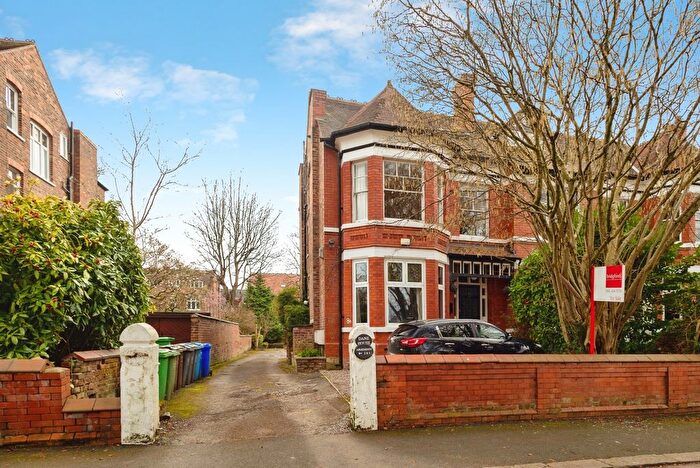 3 Bedroom Flat For Sale In Kinnaird Road, Didsbury, Manchester, Greater Manchester, M20