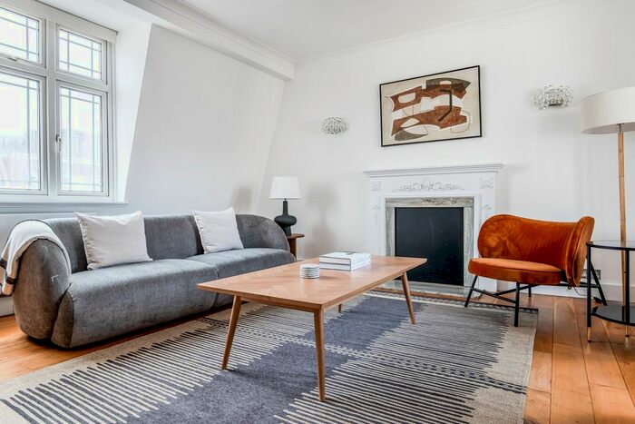 2 Bedroom Flat To Rent In Marylebone, London, W1G