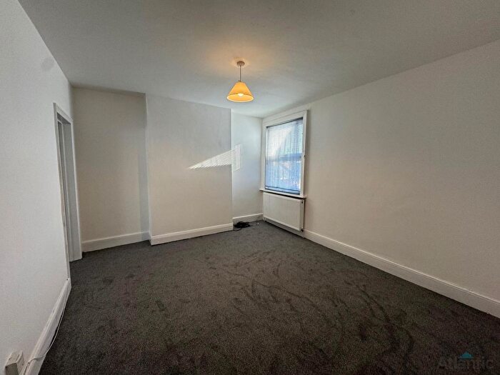 3 Bedroom Flat To Rent In Church Road, Harlesden, NW10