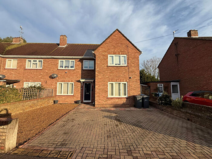 4 Bedroom Semi Detached House For Sale In Ferrars Avenue, Eynesbury, St. Neots, Cambridgeshire, PE19