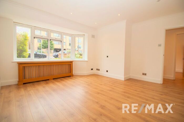 2 Bedroom Maisonette To Rent In Kings Head Hill, North Chingford, E4