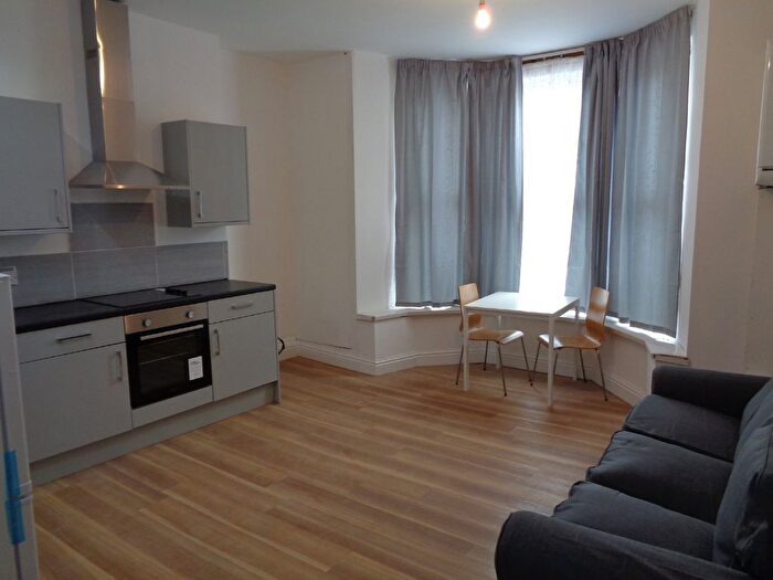 1 Bedroom Flat To Rent In Newport Road, Roath, Cardiff, CF24