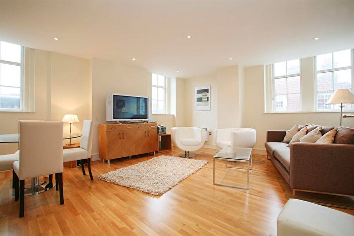 2 Bedroom Flat To Rent In Romney House, Marsham Street, Westminster, London, SW1P