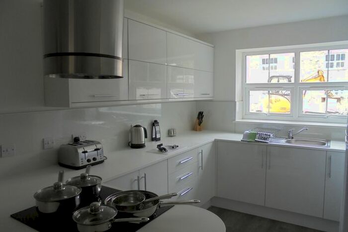 4 Bedroom Semi-Detached House To Rent In Queens Court Road, Etruria Road, Basford, Stoke On Trent, Staffordshire, ST4