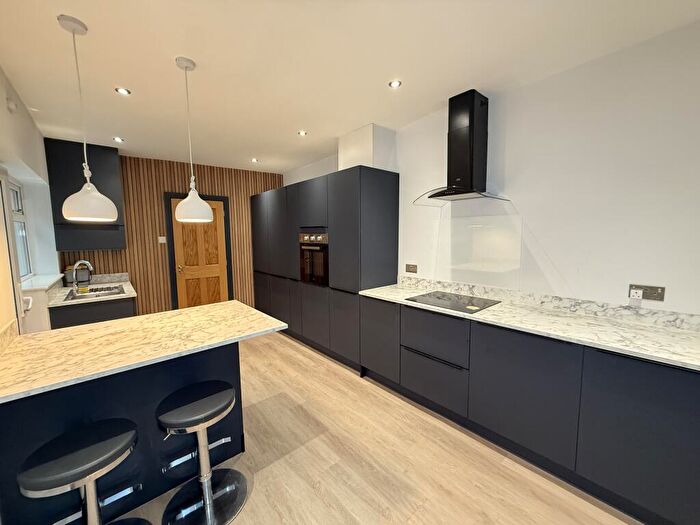 3 Bedroom House To Rent In Barrack Road, Exeter, EX2