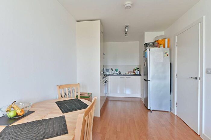 1 Bedroom Flat To Rent In Roehampton Lane, Roehampton, London, SW15