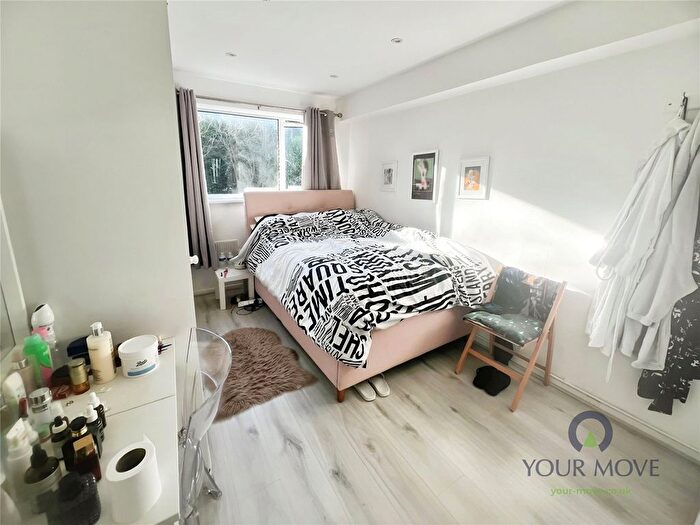 1 Bedroom Flat For Sale In Raby Close, Tividale, Oldbury, West Midlands, B69