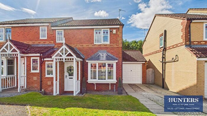 3 Bedroom Semi-Detached House For Sale In Calthwaite Close, Castletown, Sunderland, SR5