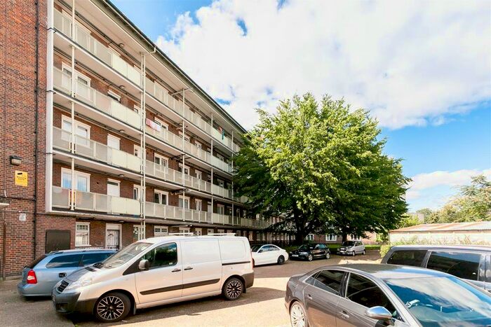2 Bedroom Flat To Rent In O'brien House, Roman Road, London, E2