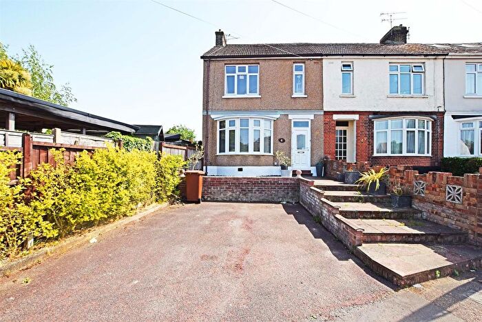 3 Bedroom End Terrace House For Sale In Second Avenue, Gillingham, ME7