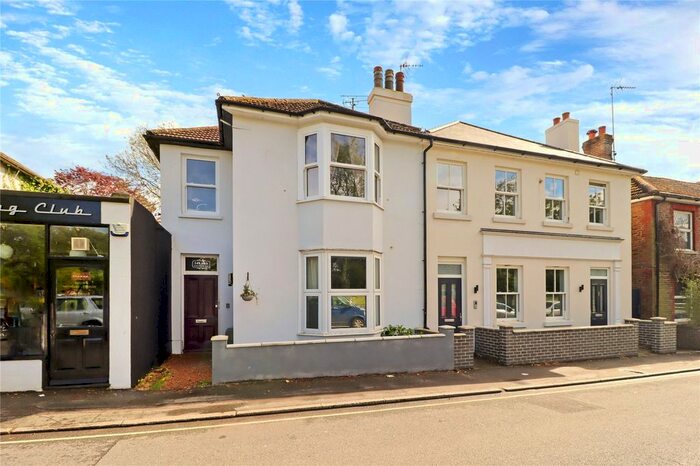 1 Bedroom Flat To Rent In Lower Church Road, Burgess Hill, West Sussex, RH15