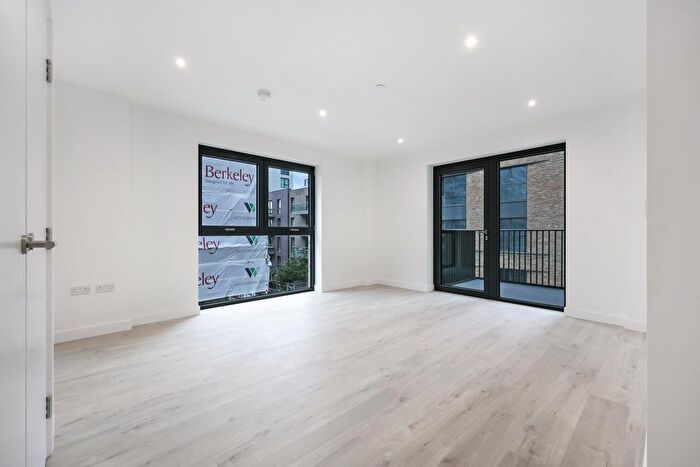 1 Bedroom Flat To Rent In Hawker House, Woodberry Down, London, N4