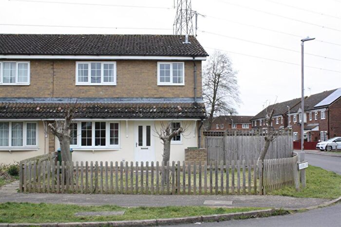 2 Bedroom Terraced House To Rent In Aylesbury, Buckinghamshire, HP21