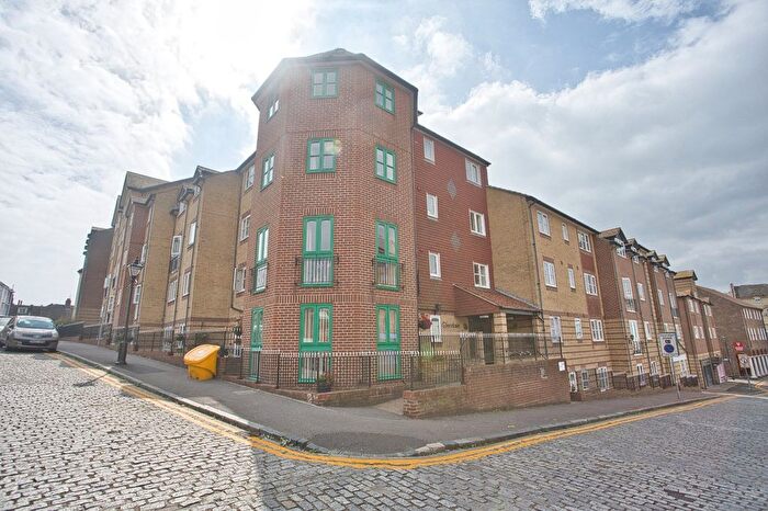 2 Bedroom Flat For Sale In The Bayle, Folkestone, Kent, CT20