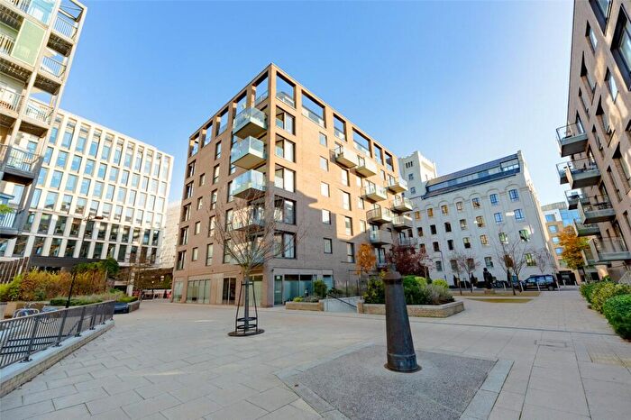 2 Bedroom Apartment To Rent In Meade House, Mill Park, Cambridge, CB1